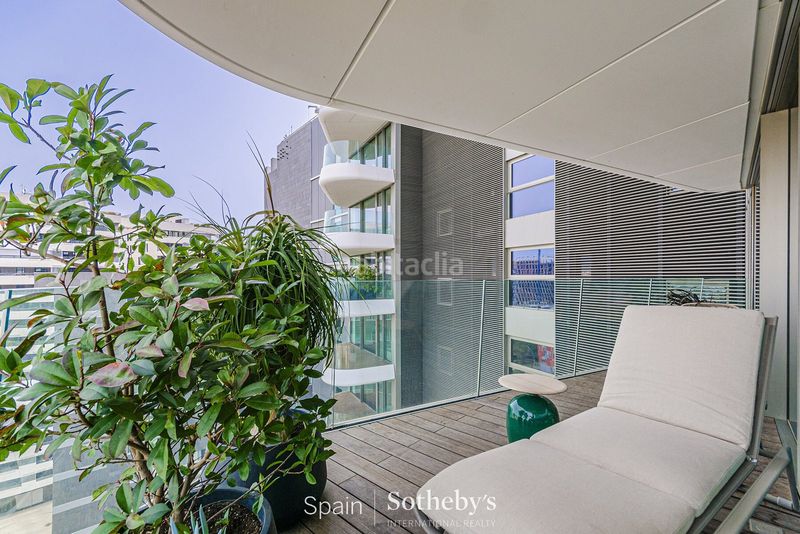 Foto 03f8ab03-a3db-4305-855f-bd3b28cda710. Apartament amb calefacció aparcament piscina a Provençals del Poblenou Barcelona