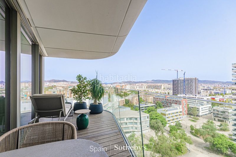Foto 59716ea0-473b-46f7-b82a-612015fd8b78. Apartament amb calefacció aparcament piscina a Provençals del Poblenou Barcelona