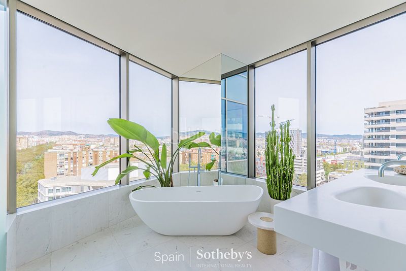 Foto 7eaf262e-a920-40d1-acf5-002f02192d60. Apartament amb calefacció aparcament piscina a Provençals del Poblenou Barcelona