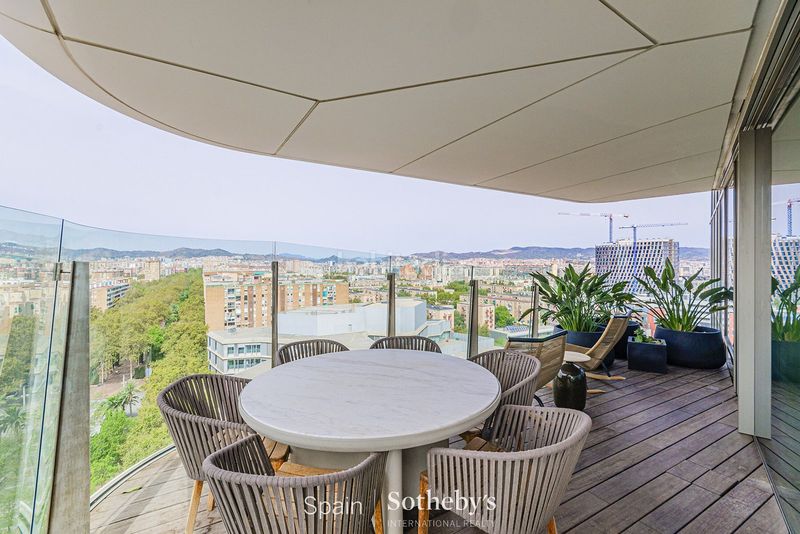 Foto ba405751-af48-475e-820e-21d853213750. Apartament amb calefacció aparcament piscina a Provençals del Poblenou Barcelona
