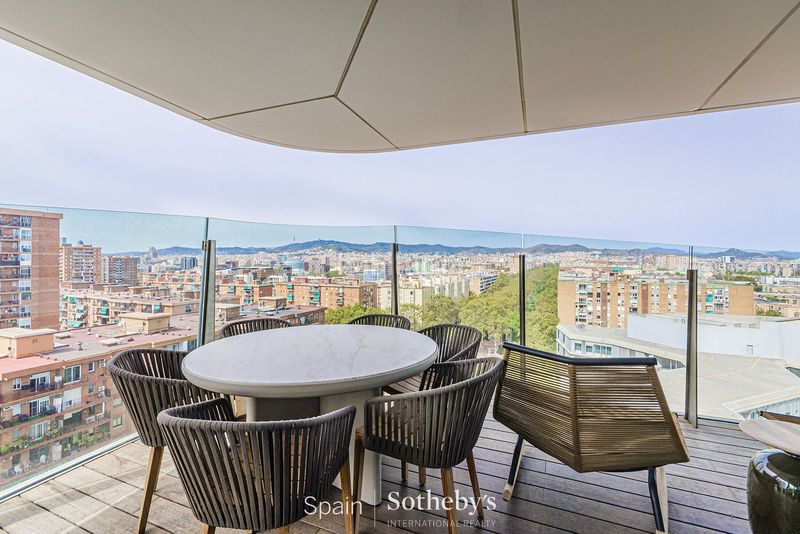 Foto ebdb75f1-e3a3-46df-9dae-6625018aa86a. Apartament amb calefacció aparcament piscina a Provençals del Poblenou Barcelona