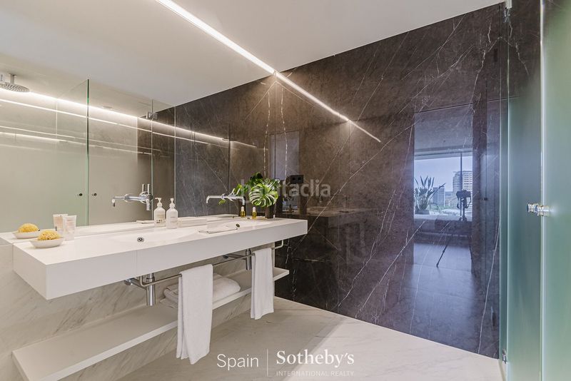 Foto face6e80-ba76-4127-9a07-b983d149c586. Apartament amb calefacció aparcament piscina a Provençals del Poblenou Barcelona