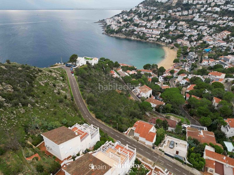 Foto 8cc599b7-c757-4ee0-8ec4-d7e8730e7570. Terreno residencial sorprendente propiedad en canyelles con vistas al mar en Roses
