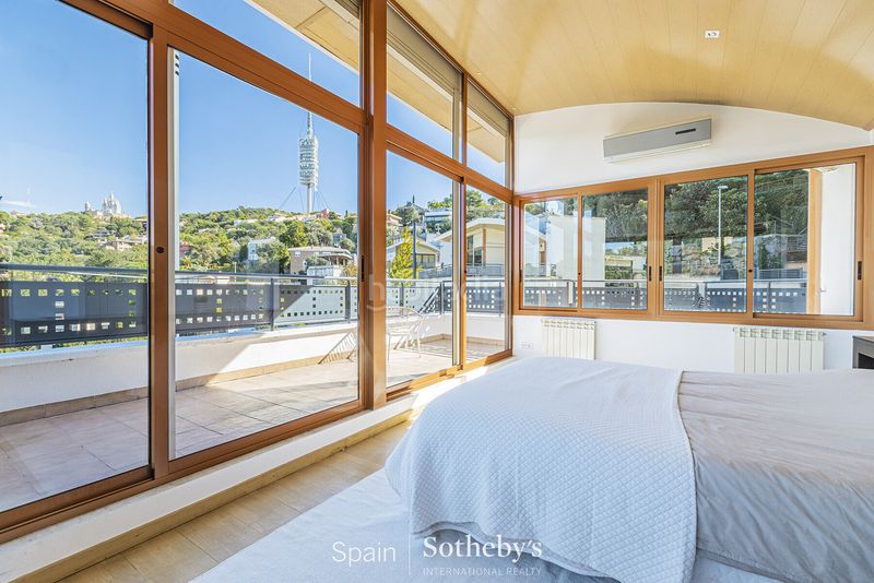 Foto 6f7e4e1a-1649-43c2-a53e-b480e7396c57. Casa amb calefacció aparcament piscina a Vallvidrera - Tibidabo - Les Planes Barcelona