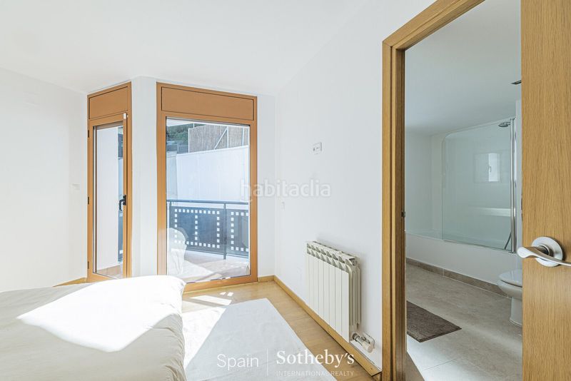 Foto 958c24c1-143c-4d24-a63a-4350484d2f7e. Casa amb calefacció aparcament piscina a Vallvidrera - Tibidabo - Les Planes Barcelona