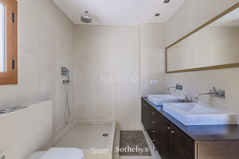 Foto cccbec66-36f8-4d4d-af46-b9b4f4e3a3a3. Casa amb calefacció aparcament piscina a Vallvidrera - Tibidabo - Les Planes Barcelona