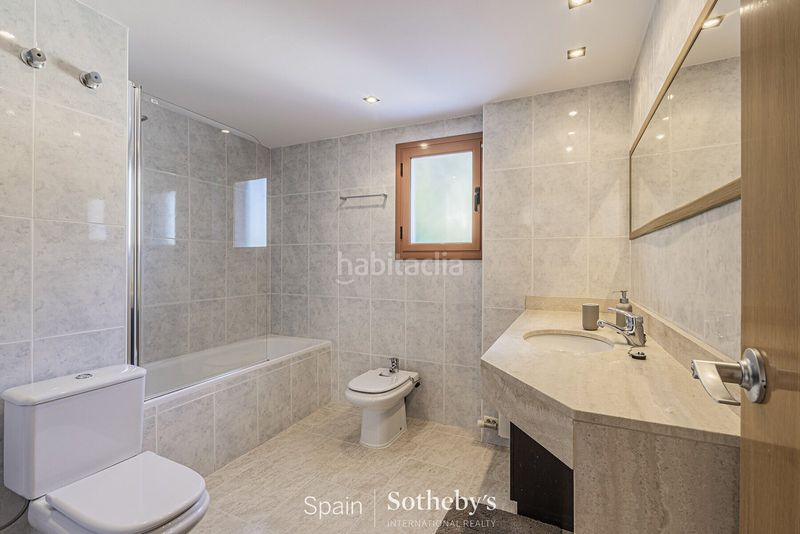 Foto f117731c-0cbb-4660-afac-a5c10563e627. Casa amb calefacció aparcament piscina a Vallvidrera - Tibidabo - Les Planes Barcelona