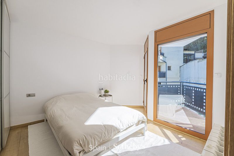Foto faa63afc-8d66-4117-afaf-b2cc180f62b2. Casa amb calefacció aparcament piscina a Vallvidrera - Tibidabo - Les Planes Barcelona