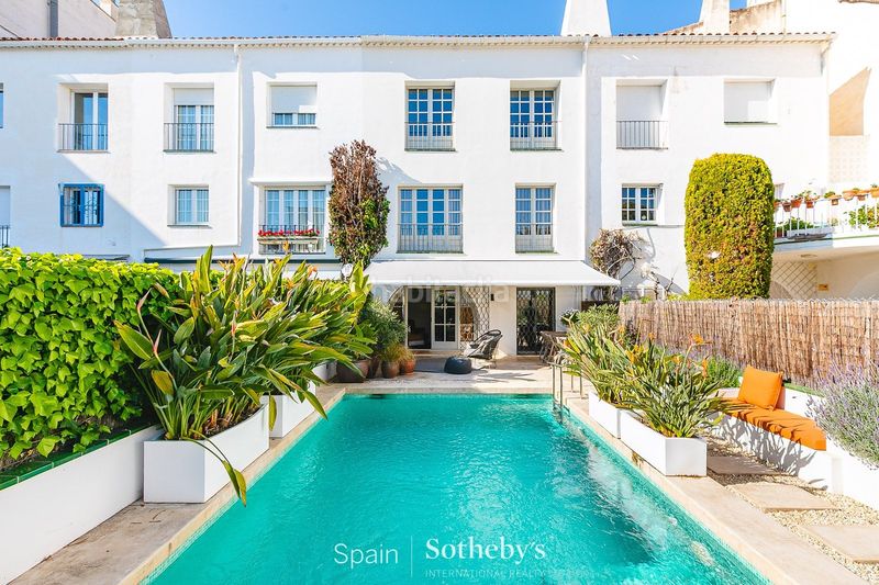 Foto f6a7b837-eb3e-4815-8cbb-44236aa40671. Doppelhaus mit heizung pool in Centre Sitges
