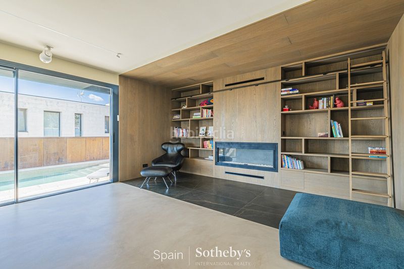 Foto 1e81d34d-a54c-4a11-9daa-1fda6228b484. Casa amb calefacció aparcament piscina a La Miranda Esplugues de Llobregat