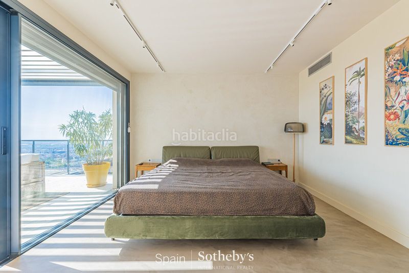 Foto 2aceeb2d-080c-4b44-95cc-b0e298b94e76. Casa amb calefacció aparcament piscina a La Miranda Esplugues de Llobregat