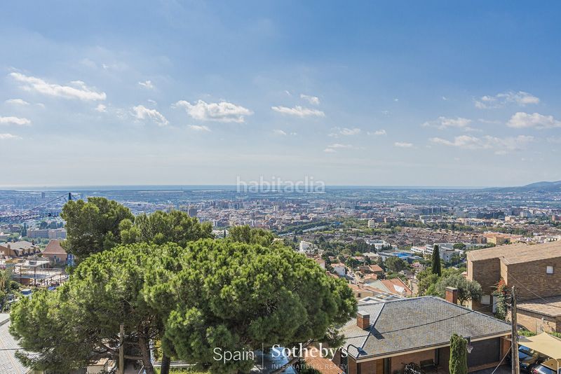 Foto bef2fe0f-4398-4038-987e-8a870d8d3672. Casa amb calefacció aparcament piscina a La Miranda Esplugues de Llobregat
