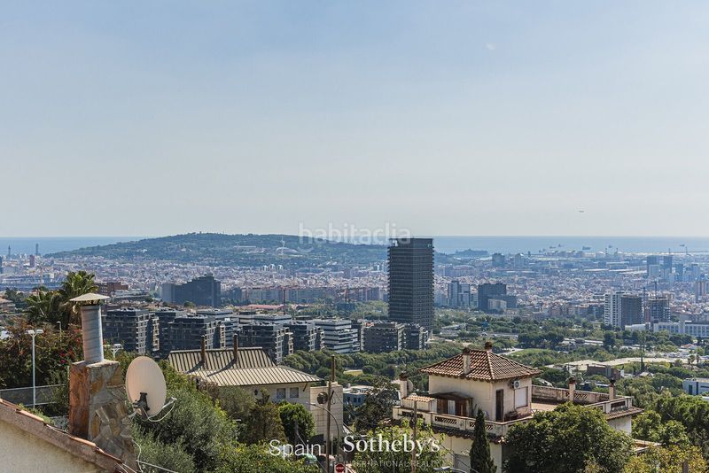 Foto f3f7671c-452f-45f3-a42e-1e780ee91e05. Casa amb calefacció aparcament piscina a La Miranda Esplugues de Llobregat
