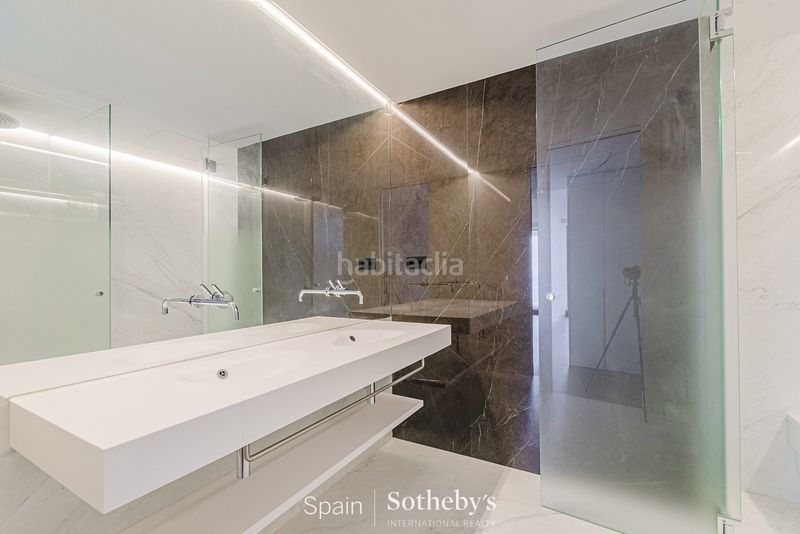 Foto c95ace4c-c59d-468c-823d-2a99df73d25c. Piccolo appartamento con riscaldamento parcheggio piscina in Barcelona