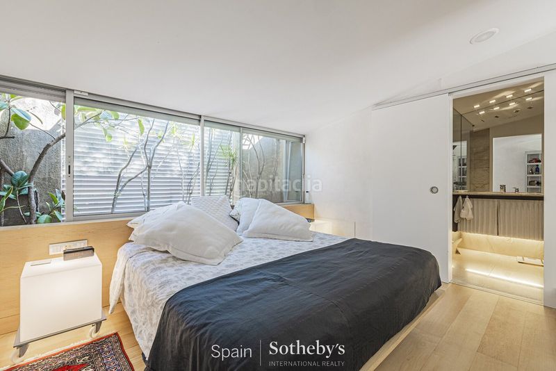 Foto 59fb9242-e238-469f-af4f-64961f88c6ba. Casa amb aparcament piscina a Barri de les Corts Barcelona