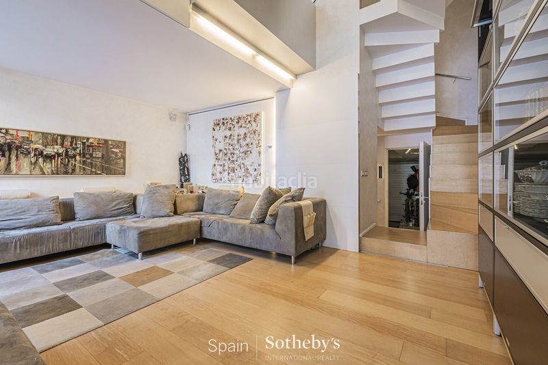 Foto 6f927258-cfdc-4f27-9d39-6fd1222b8de7. Casa amb aparcament piscina a Barri de les Corts Barcelona