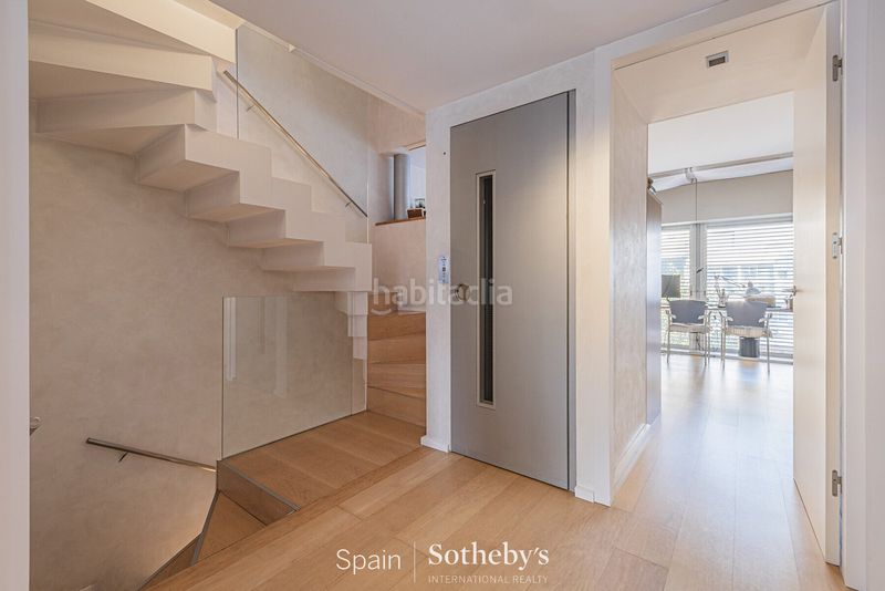 Foto ac2721b6-69b7-47ab-a157-daac1a3b359f. Casa amb aparcament piscina a Barri de les Corts Barcelona