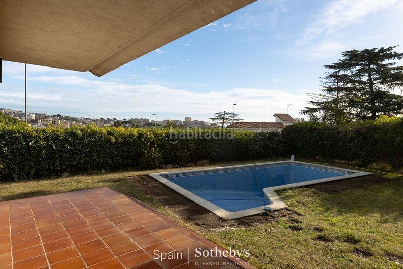 Foto 4d4011b0-0056-4819-97b4-00d9ef52e0ed. Casa amb aparcament piscina a Alella