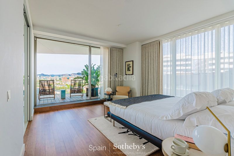 Foto 439995cb-24ad-47a2-abae-537b767de437. Apartament amb calefacció aparcament piscina a Provençals del Poblenou Barcelona
