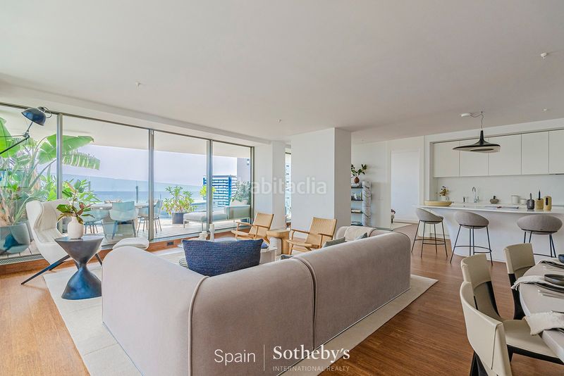 Foto 5660e705-4e5d-4ed0-8ae9-eb785eece94b. Apartament amb calefacció aparcament piscina a Provençals del Poblenou Barcelona