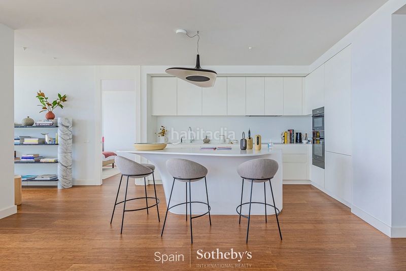 Foto c08658e5-f7af-4a69-8830-7e01995a0a08. Apartament amb calefacció aparcament piscina a Provençals del Poblenou Barcelona