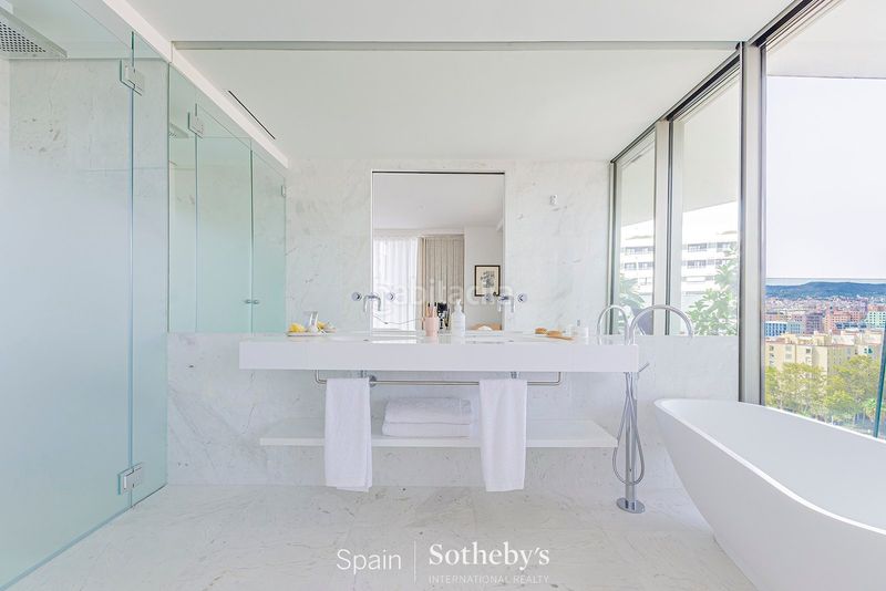 Foto de09a92d-3038-4b75-b1b4-2cb070c5c080. Apartament amb calefacció aparcament piscina a Provençals del Poblenou Barcelona