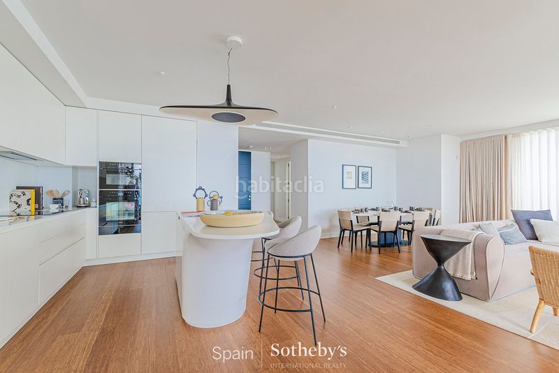Foto deda181e-52b9-4c3b-a787-e1646f95bd17. Apartament amb calefacció aparcament piscina a Provençals del Poblenou Barcelona