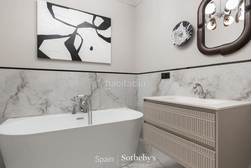 Foto 43f2477f-d3b1-492b-98ba-646e180bb142. Apartament a Raval Barcelona