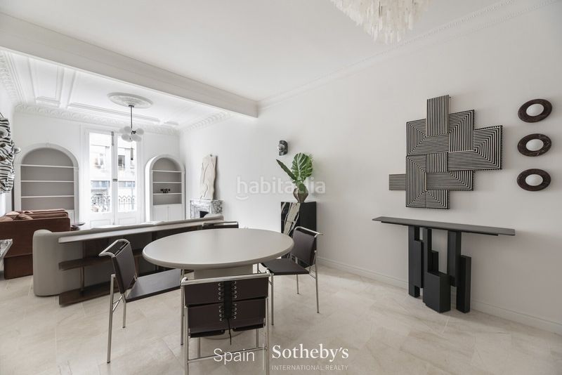 Foto 8d49f97f-4d64-445c-bf86-d5724321876a. Apartament a Raval Barcelona