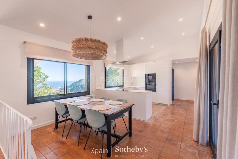 Foto f7d95633-bb96-4523-864a-de6c27944d59. Casa aparellada amb calefacció aparcament a Aiguafreda-Sa Tuna Begur