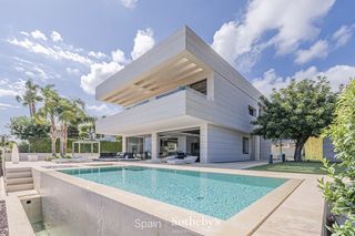 Haus  Ramon llull. Villa con vistas excepcionales al mar, al campo de golf y a la c
