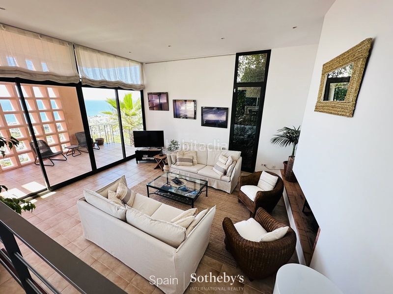 Foto 0f03539a-1c7a-497a-8e09-9230b3621ee2. Casa amb calefacció aparcament piscina a Levantina - Montgavina - Quintmar Sitges