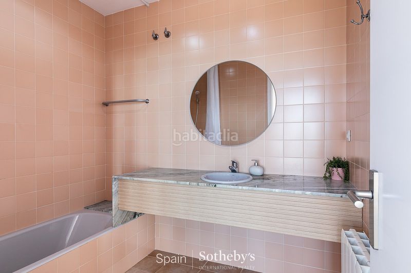 Foto 15ace881-1c9a-4232-9a08-3b6b8b569e1e. Casa amb calefacció aparcament piscina a Levantina - Montgavina - Quintmar Sitges