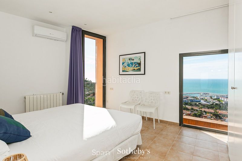 Foto 9df6664b-f4c7-403c-8007-138ead3c25e1. Casa amb calefacció aparcament piscina a Levantina - Montgavina - Quintmar Sitges