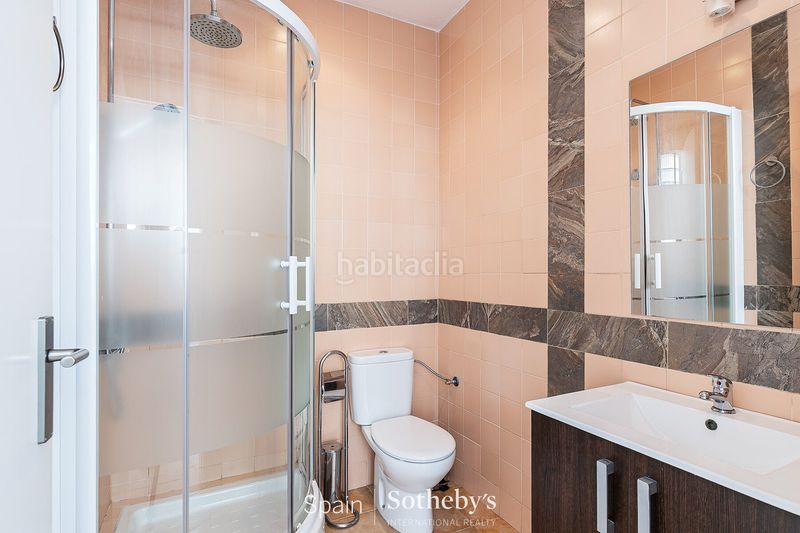 Foto f805a684-709d-4a37-a5aa-a1231274a3a0. Casa amb calefacció aparcament piscina a Levantina - Montgavina - Quintmar Sitges