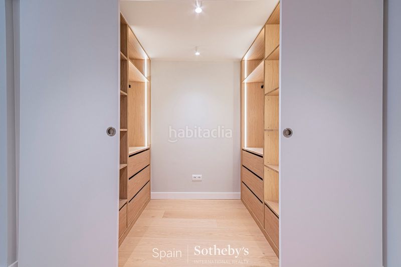 Foto 17608b12-1df2-40ca-a6be-7b6abd4527c4. Apartament a bergara 5 a Dreta de l´Eixample Barcelona