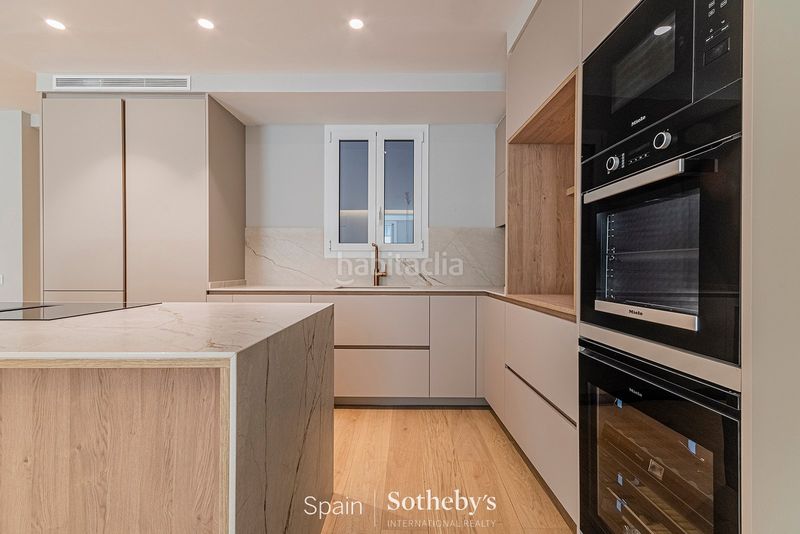 Foto 607d26dc-2ceb-4d5e-bfdd-e8cb5a77d340. Apartament a bergara 5 a Dreta de l´Eixample Barcelona