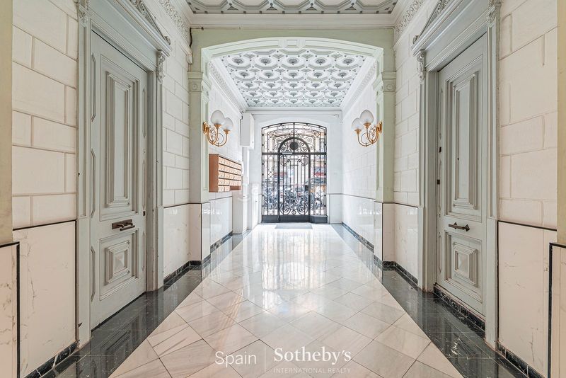 Foto 9528ad0f-1006-4778-9e97-fc420ee7e7d0. Apartament a bergara 5 a Dreta de l´Eixample Barcelona