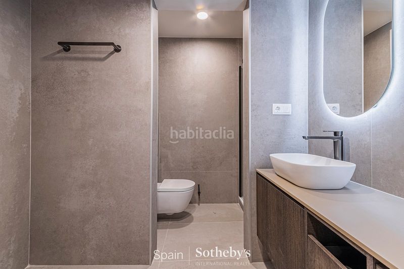 Foto c9f2fe12-ad96-45e6-9c47-8a4b90032c5d. Apartament a bergara 5 a Dreta de l´Eixample Barcelona