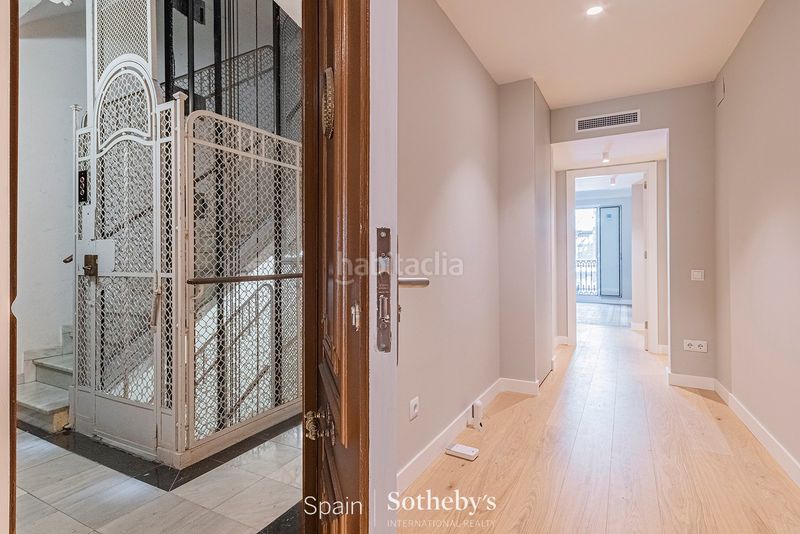 Foto f0376719-41ee-4813-8f0e-e3d3cedf9783. Apartament a bergara 5 a Dreta de l´Eixample Barcelona