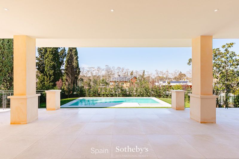 Foto 693d8738-0609-41cf-98cd-11112b5ecfac. Casa con riscaldamento parcheggio piscina in Eixample Sant Cugat del Vallès