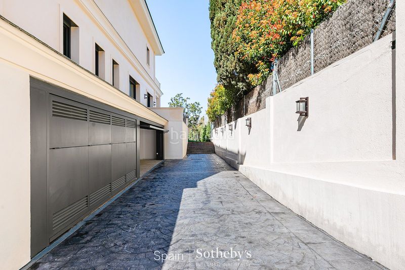 Foto 918ca676-3bb1-4fa3-8cf6-df1c3d2243eb. Casa con riscaldamento parcheggio piscina in Eixample Sant Cugat del Vallès