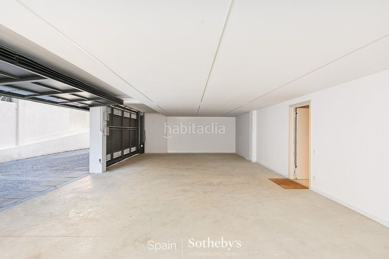 Foto cd138c66-b37a-440c-891a-24c9d3676126. Casa con riscaldamento parcheggio piscina in Eixample Sant Cugat del Vallès