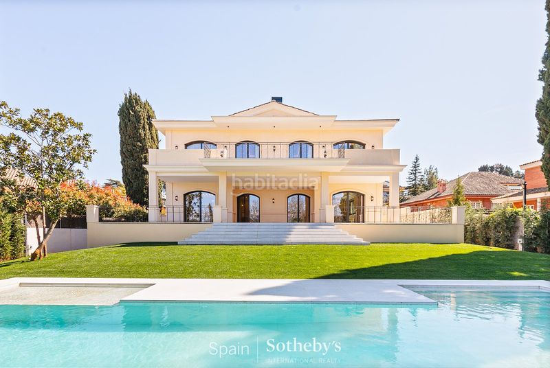 Foto d853803d-4464-427a-95e4-dd61297b0f72. Casa con riscaldamento parcheggio piscina in Eixample Sant Cugat del Vallès