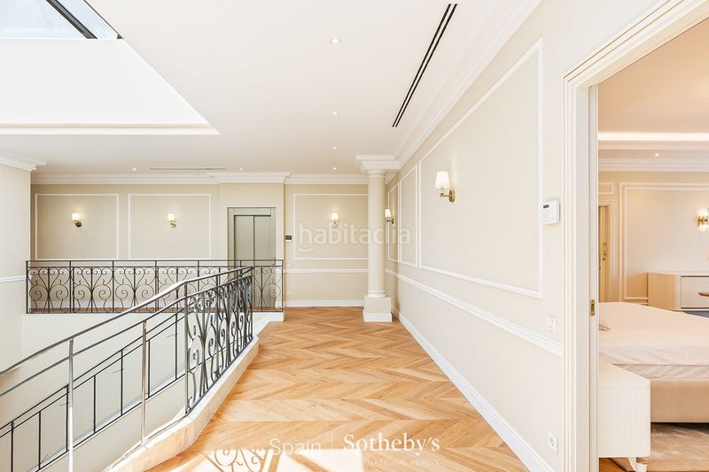 Foto de612d62-275a-42c2-9267-7bd9157782e4. Casa con riscaldamento parcheggio piscina in Eixample Sant Cugat del Vallès