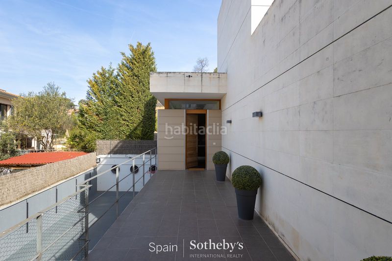 Foto 5329742a-2b1e-4e3d-aa79-2941a4db3eb2. Casa amb aparcament piscina a Valldoreix Sant Cugat del Vallès
