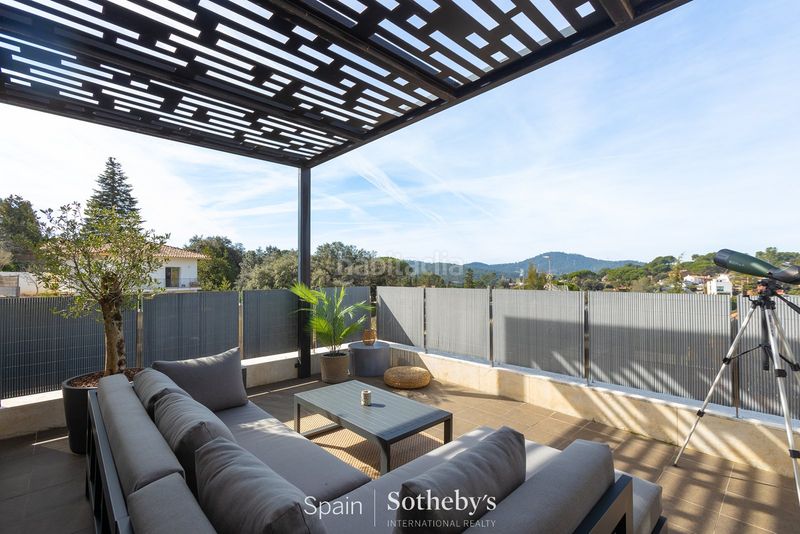 Foto 5cc29350-ff4f-48d3-acaa-07c1e203538a. Casa amb aparcament piscina a Valldoreix Sant Cugat del Vallès