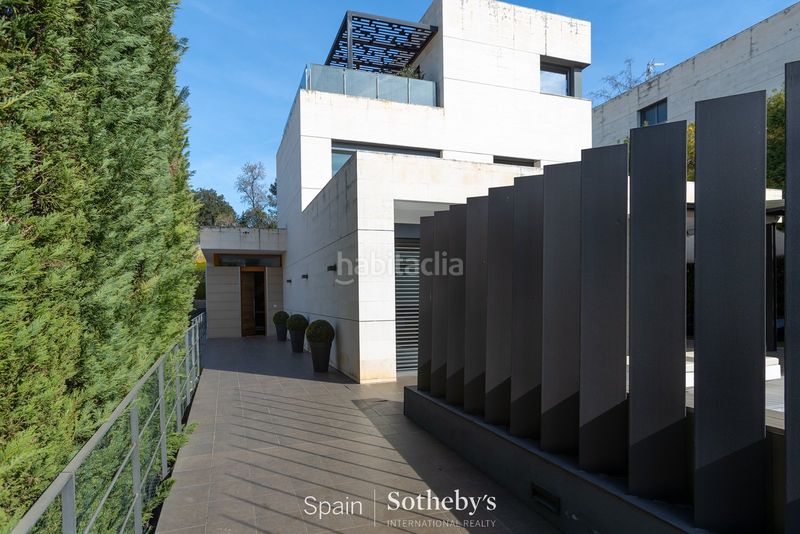 Foto 8f86a041-a191-49a0-b5a4-60f9068fd5be. Casa amb aparcament piscina a Valldoreix Sant Cugat del Vallès