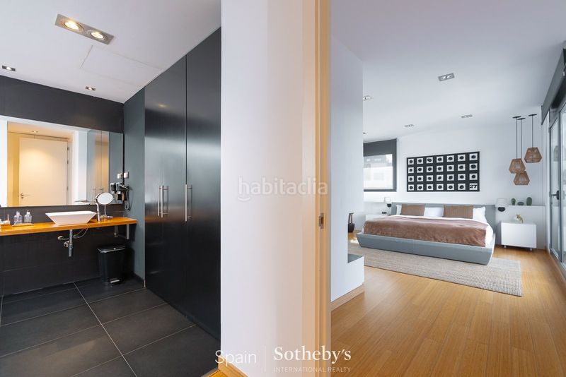 Foto a1594634-a6c3-496a-8bbd-31bf82499129. Casa amb aparcament piscina a Valldoreix Sant Cugat del Vallès