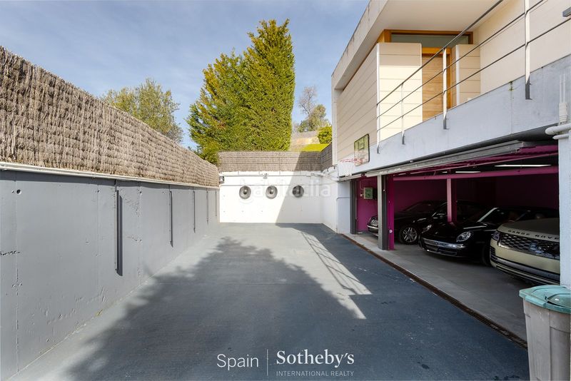 Foto f5681714-507c-41da-a731-dc5c5b19cf7c. Casa amb aparcament piscina a Valldoreix Sant Cugat del Vallès